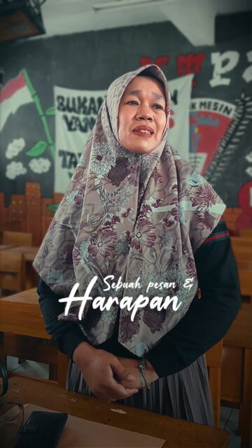Tangis haru dibalik kata "Lulus"
Hari ini bukan sekedar kelulusan..
Ini adalah bukti dari do'a yang tak pernah berhenti.
Dari lelah yang tak pernah terlihat.
Dan harapan orang tua yang akhirnya terjawab.

Selamat untuk seluruh siswa yang telah lulus,
Langkah kalian baru saja di mulai..

#smkskppadalarang
#smkhebat 
#bandungbarat